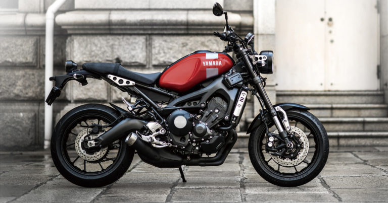 YAMAHA XSR900