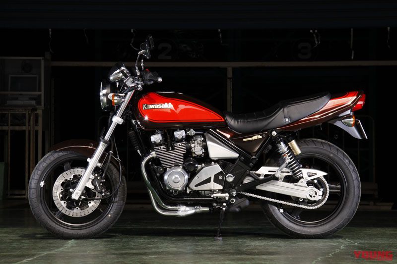 ｜伝説の「火の玉」を纏った最後のカワサキ空冷直4。ゼファーχファイナルエディションの圧倒的存在感【KAWASAKI名車探訪】