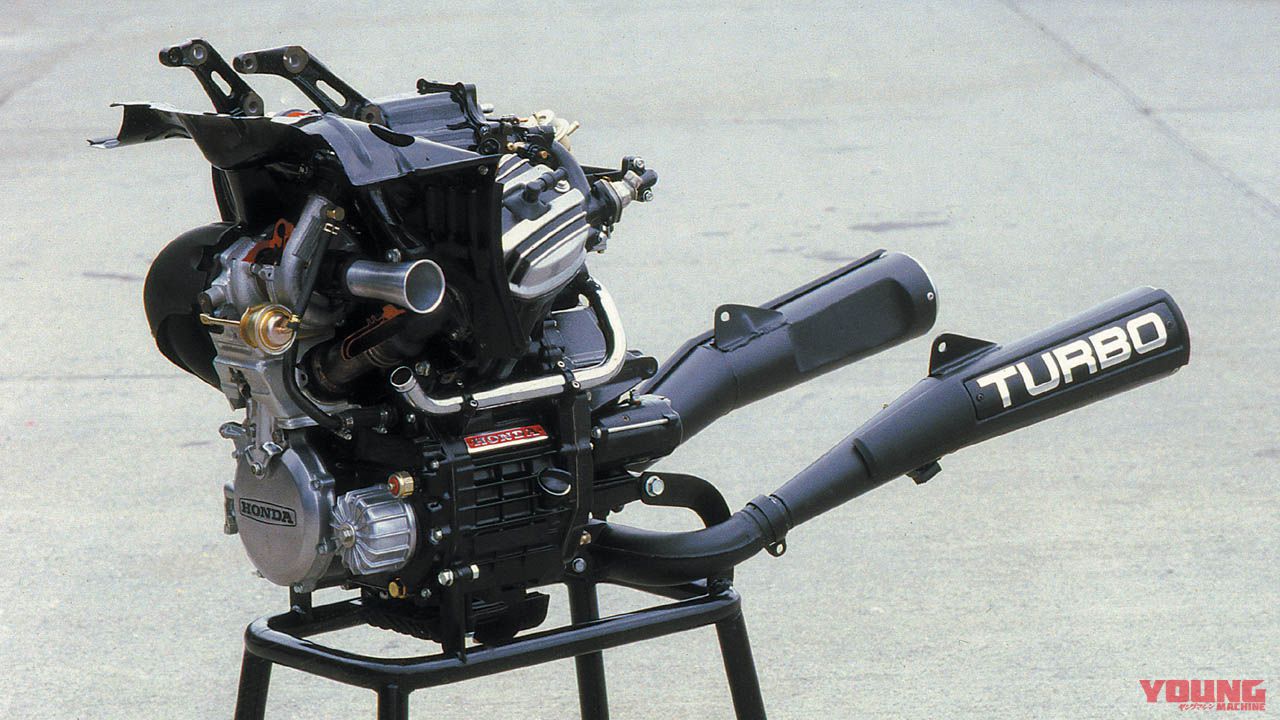 世界初ターボバイクの後継機 '83CX650ターボが走行〈映像あり〉 | WEB 