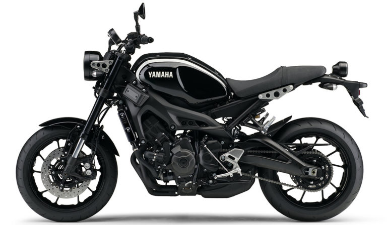 YAMAHA XSR900