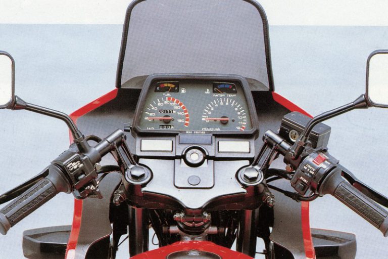 スズキ｜GS250FW｜1983｜4気筒250ccが誕生した’80年代の熱気!! 他メーカーにないものを本気で追い求めたエポックメイキングな時代［クォーターマルチ烈伝#01］