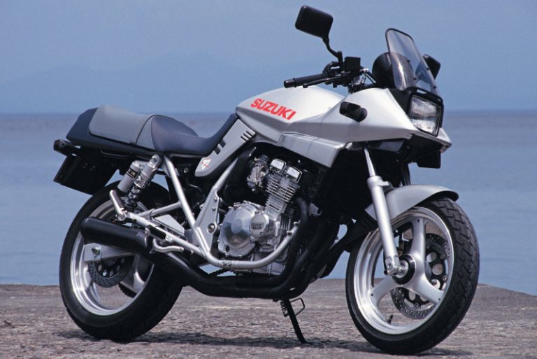 SUZUKI GSX250S KATANA