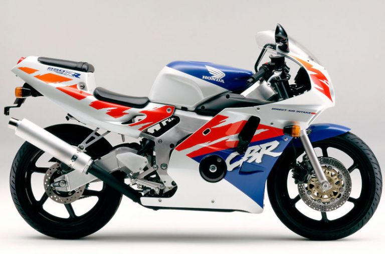 ホンダ｜CBR250RR｜1992｜4気筒250ccが誕生した’80年代の熱気!! 他メーカーにないものを本気で追い求めたエポックメイキングな時代［クォーターマルチ烈伝#01］