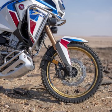 20YM Africa Twin Adventure Sports Front Wheel Detail