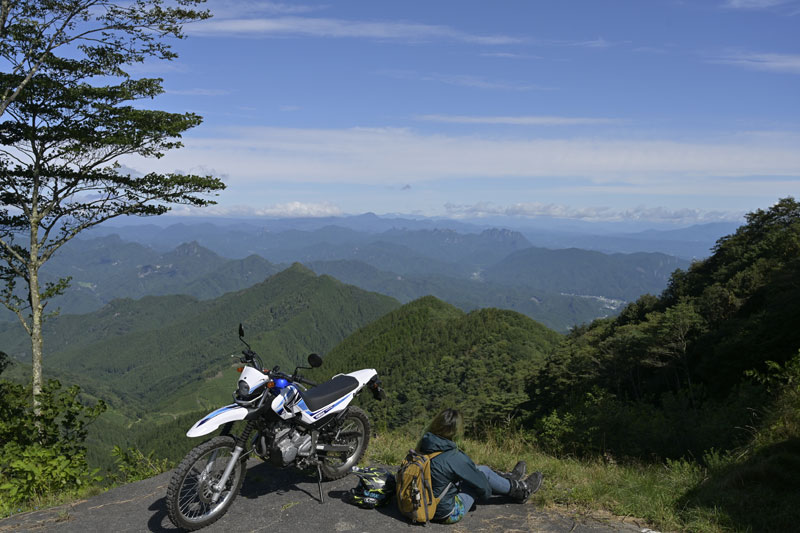 八倉峠付近の崩落跡地