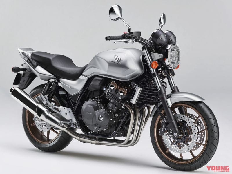 期間限定の特別仕様 Cb400 Super Four が本日より受注開始 400ccクラスのフラッグシップにマット銀 Webヤングマシン 最新 バイク情報