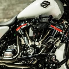 FLHXSEのエンジン