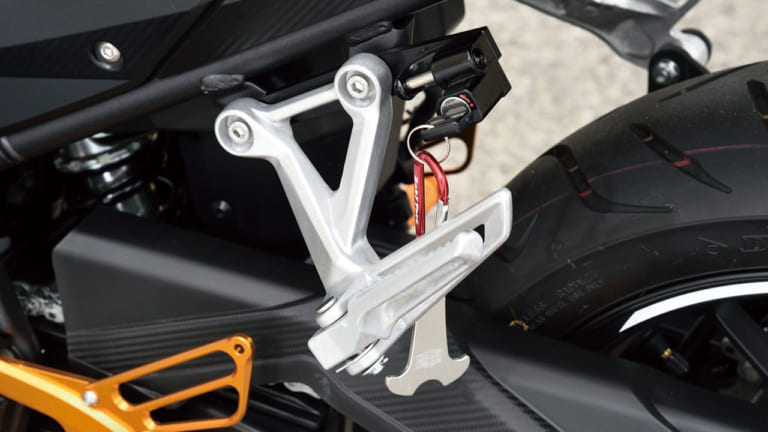 ホンダCBR400R ベビーフェイスカスタム|ホンダCBR400Rのポテンシャルを引き出すベビーフェイスの機能性パーツ