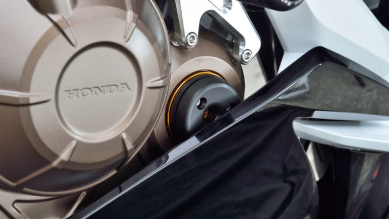 ホンダCBR400R ベビーフェイスカスタム|ホンダCBR400Rのポテンシャルを引き出すベビーフェイスの機能性パーツ