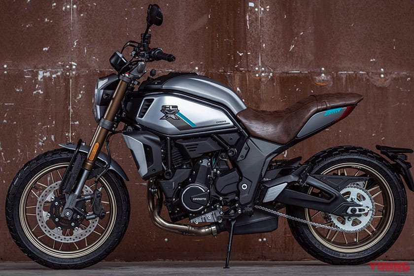 CFMOTO 700CL-Xヘリテイジ|CFMOTO 700CL-Xシリーズはイタリアデザインのネオクラパッケージ
