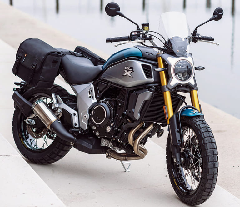 CFMOTO 700CL-Xアドベンチャー|CFMOTO 700CL-Xシリーズはイタリアデザインのネオクラパッケージ