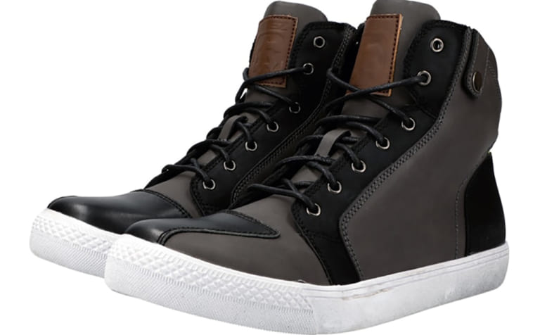 SNEAKERS MOTO-01|ヤンマシ的ホットアイテムピックアップ【SHOEI・ノーラン新作ヘルメット他】