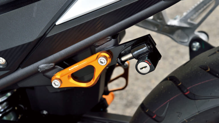 ホンダCBR400R ベビーフェイスカスタム|ホンダCBR400Rのポテンシャルを引き出すベビーフェイスの機能性パーツ