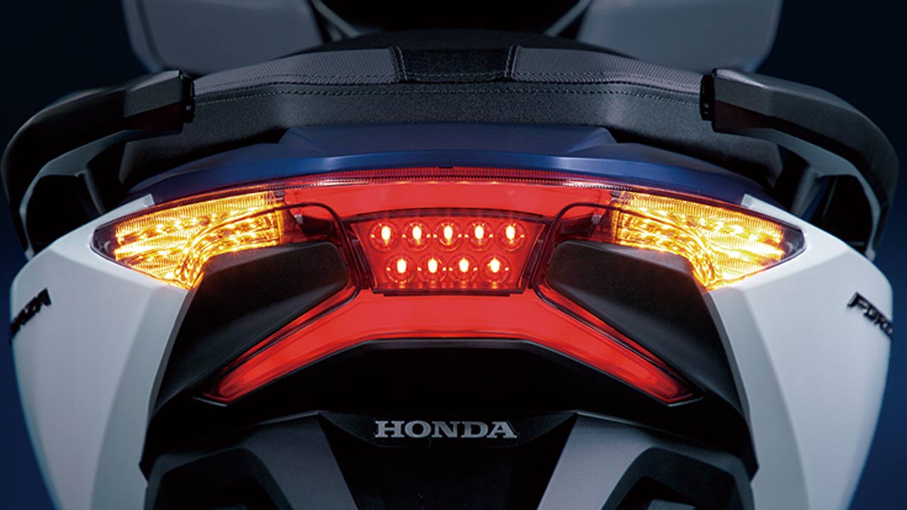 2019 ホンダフォルツァ|’20新車バイク総覧〈車検レス&400ccミドルスクーター|国産車#1/2〉ホンダ