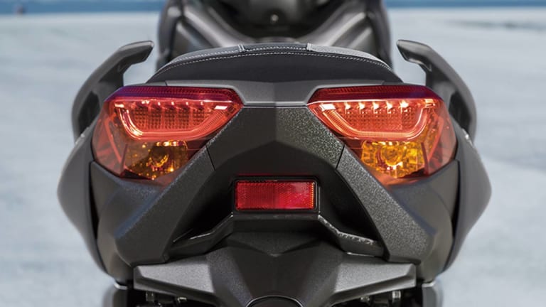 ヤマハXMAX|’20新車バイク総覧〈車検レス&400ccミドルスクーター|国産車#2/2〉ヤマハ/スズキ