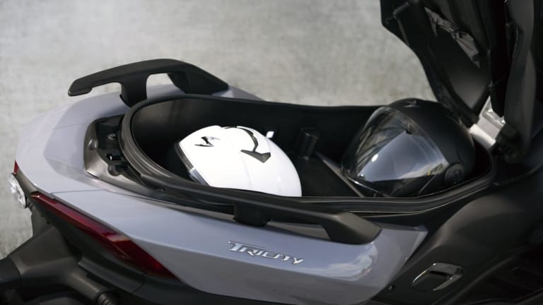 ヤマハ トリシティ300|’20新車バイク総覧〈車検レス&400ccミドルスクーター|国産車#2/2〉ヤマハ/スズキ