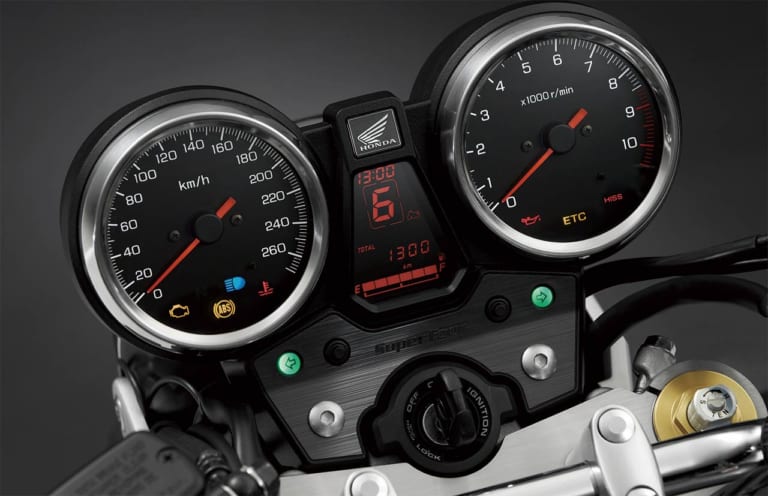 ホンダ CB1300 SUPER FOUR SP|’20新車バイク総覧〈大型ヘリテイジ|国産車#3/4〉ホンダ