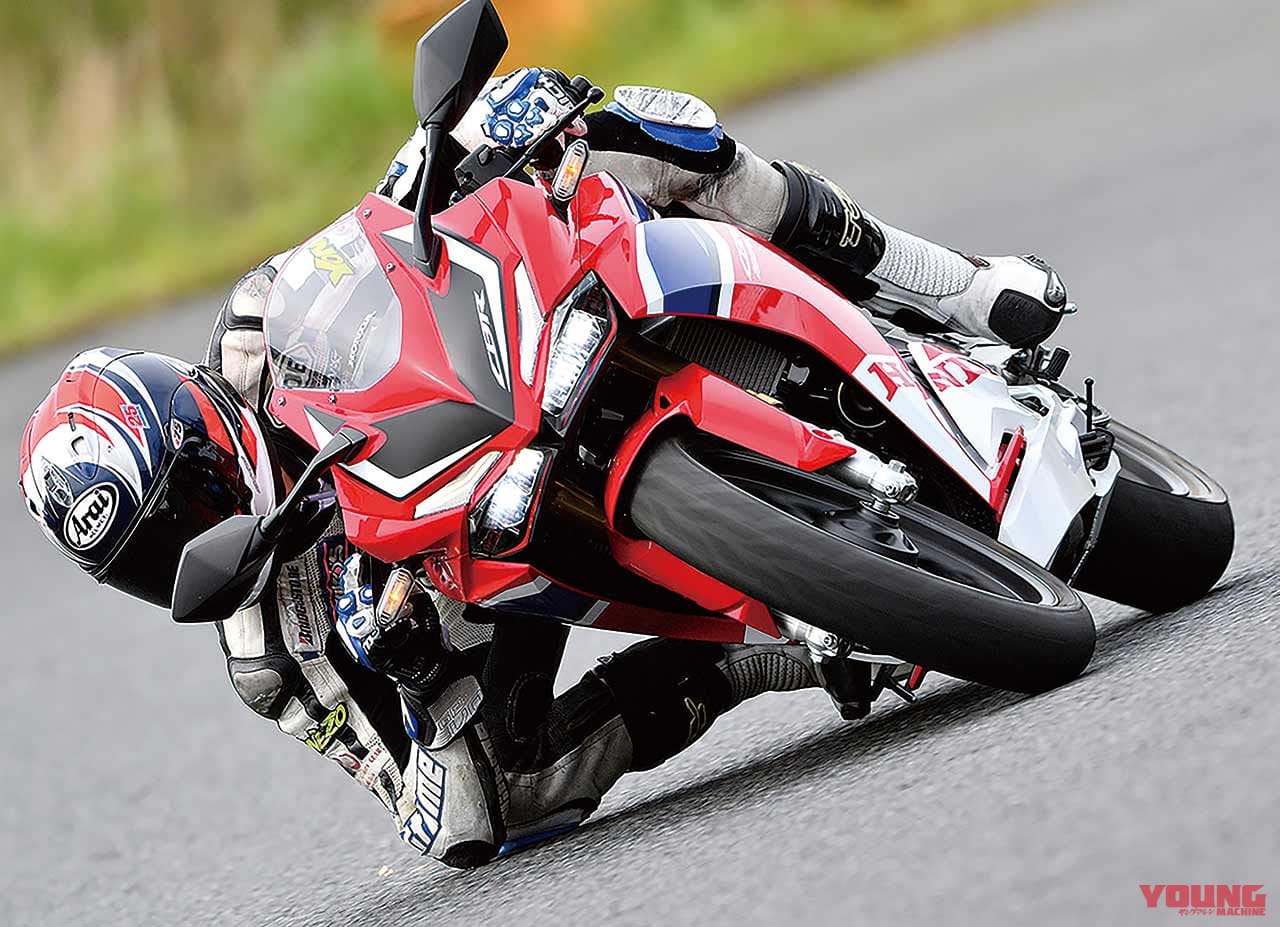 ホンダ CBR250RR/ABS|’19 ストリートスポーツ250cc人気バイクランキング【マシン・オブ・ザ・イヤー投票】