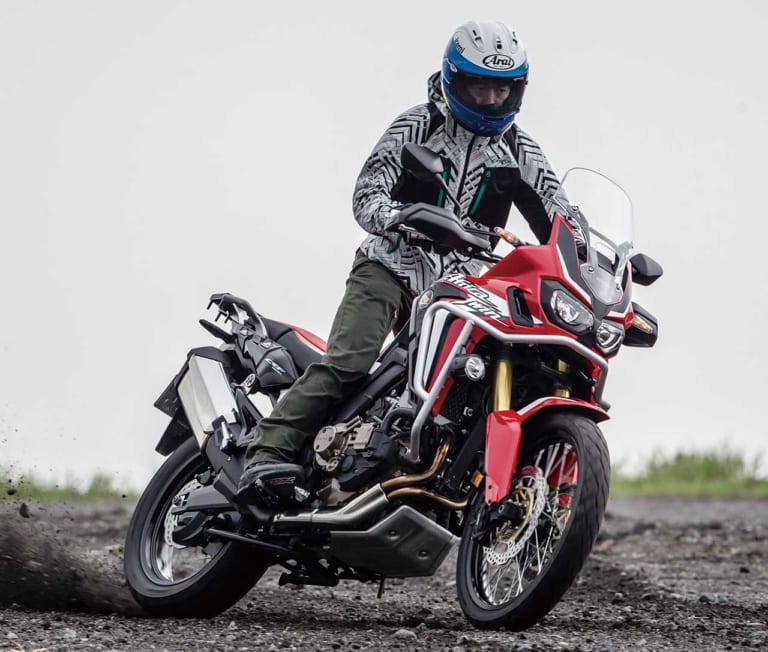 ホンダ CRF1000L アフリカツインシリーズ|ファン投票で選ばれた’19年の人気バイクランキング【マシン・オブ・ザ・イヤー:総合部門】