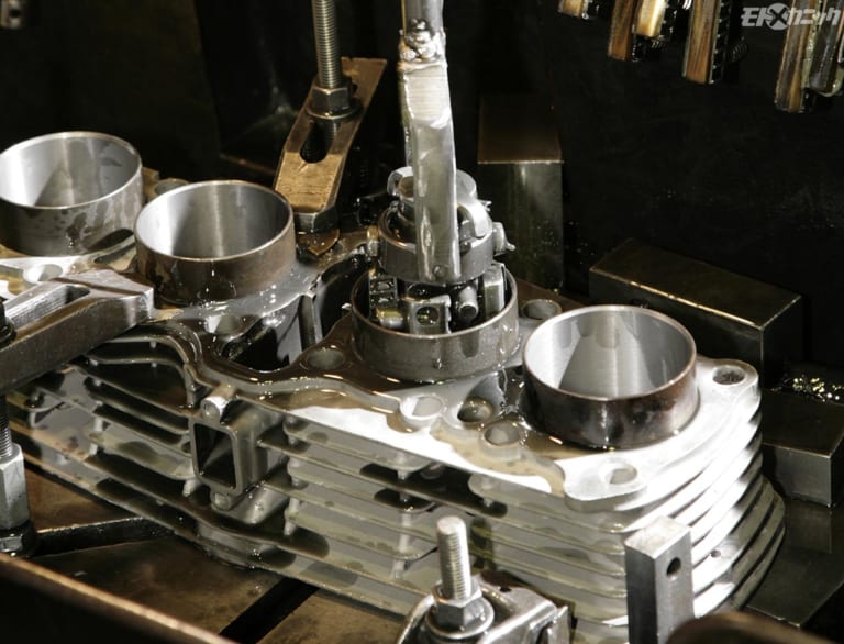 名車中の名車、Z2/Z1のシリンダーヘッド公式再販【合わせて＋αの強化策