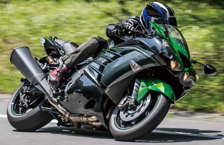 カワサキ Ninja ZX-14R|ファン投票で選ばれた’19年の人気バイクランキング【マシン・オブ・ザ・イヤー:総合部門】