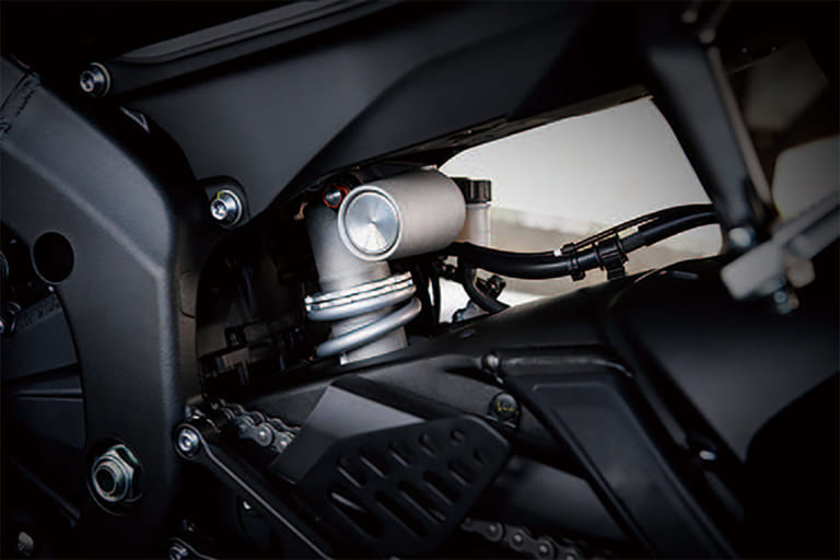 ヤマハYZF-R6|’20新車バイク総覧〈大型コンパクトスーパースポーツ|国産車〉