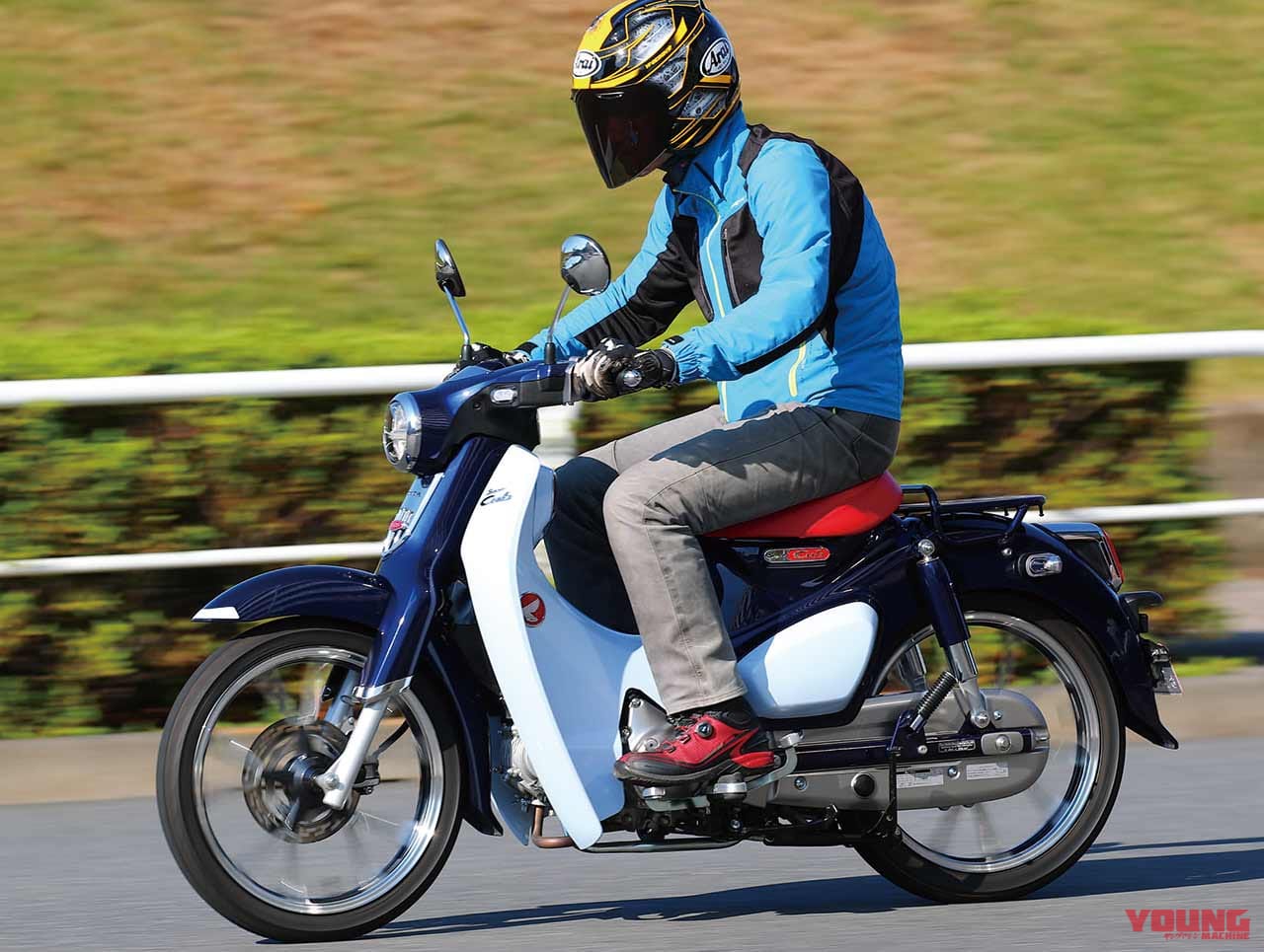 ホンダ スーパーカブC125|’19 ストリートスポーツ50〜125cc人気バイクランキング【マシン・オブ・ザ・イヤー投票】