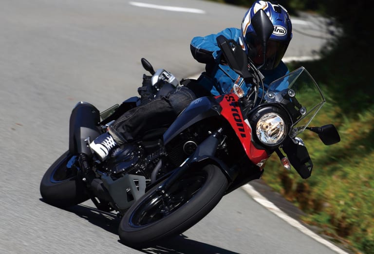 スズキ V-ストローム|ファン投票で選ばれた’19年の人気バイクランキング【マシン・オブ・ザ・イヤー:総合部門】