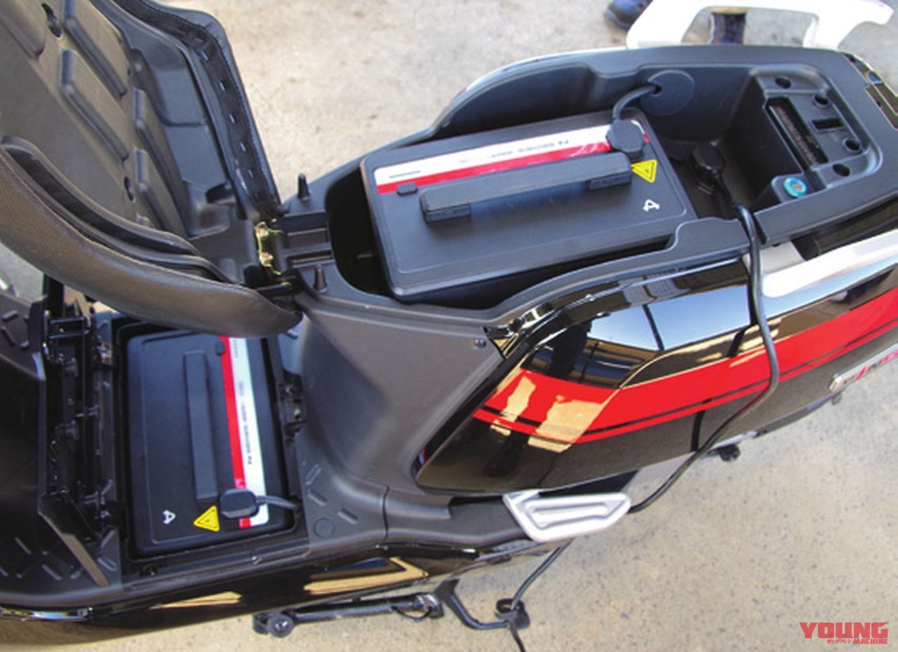 電動バイクXEAM「niu N-GT」バッテリー|キビキビ走る!スマホアクセサリメーカーが放つ電動バイク「niu N-GT」試乗レポート