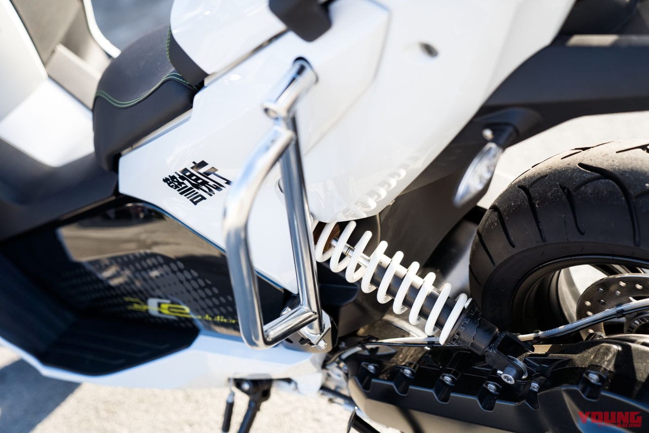 BMW C evolution 白バイ仕様|警視庁に史上初、外国車の電動スクーター白バイが誕生!「BMW C evolution」納入