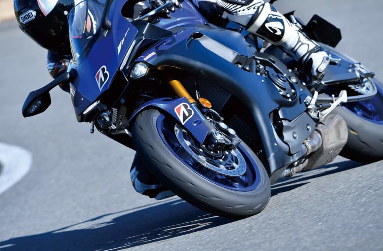 ブリジストンRS11 ヤマハYZF-R1装着 走行|ブリヂストン・バトラックス RS11試乗インプレ【ストリート用スポーツタイヤ】