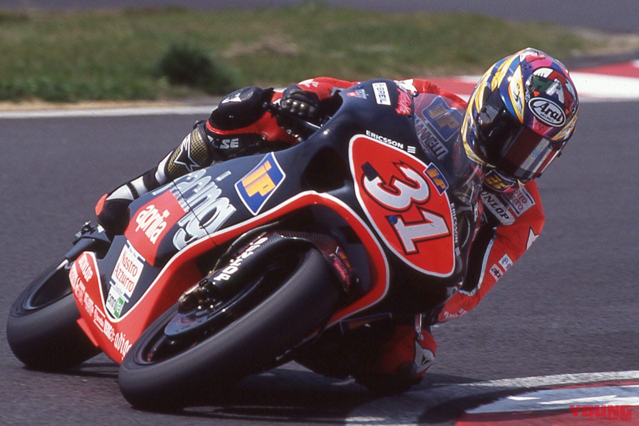 1998年にアプリリアで走る原田哲也|世界GP王者・原田哲也のバイクトーク Vol.27「ホルヘ・ロレンソはまだ『その世界』に戻れるはず」