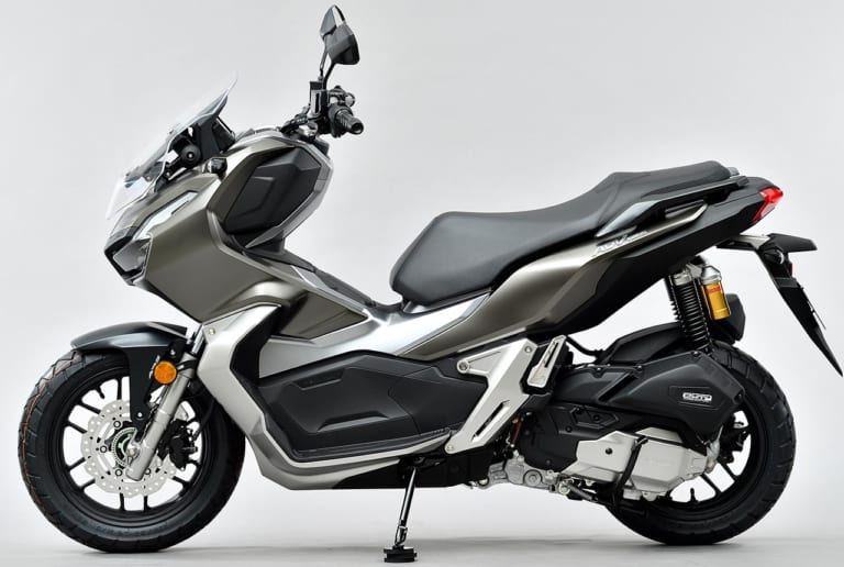 ホンダ ADV150|’20新車バイク総覧〈車検レス&400ccミドルスクーター|国産車#1/2〉ホンダ