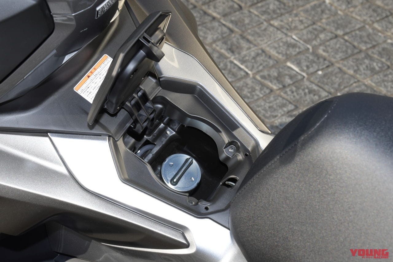 ホンダ ADV150 2020|【試乗速報!】ホンダ「ADV150」はクラスを超えたライトウェイトSUVだった/PCX150も比較