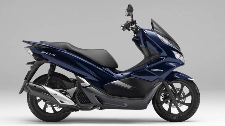 ホンダ PCXハイブリッド|’20新車バイク総覧〈110〜125cc原付二種|国産車#5/5 スクーター〉ホンダ