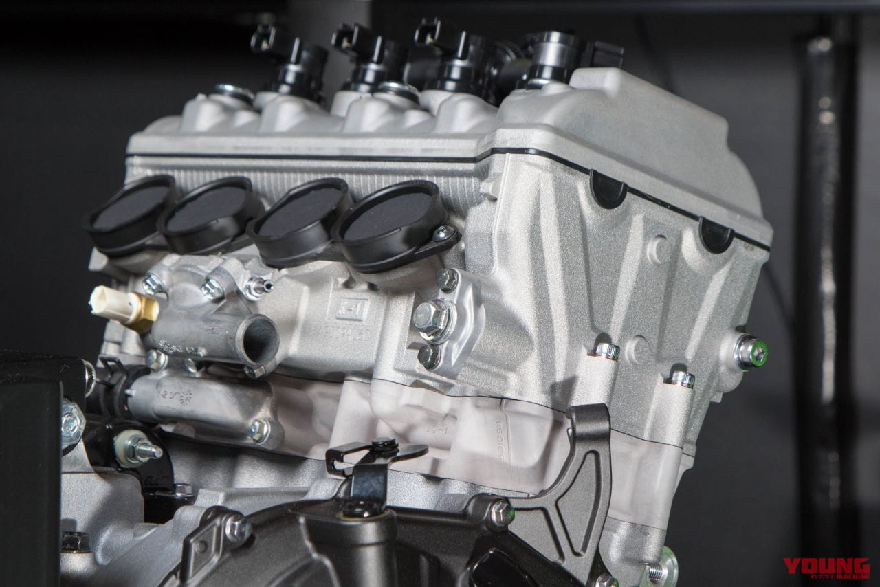 カワサキ、ニンジャZX-25Rのエンジン|【音響映像】ニンジャZX-25Rの突き抜ける超高回転サウンド! エンジンも初お披露目