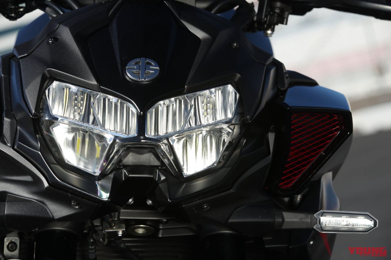 カワサキZ H2|カワサキZの最上級「Z H2」過給機付きモンスターネイキッド、試乗インプレッション