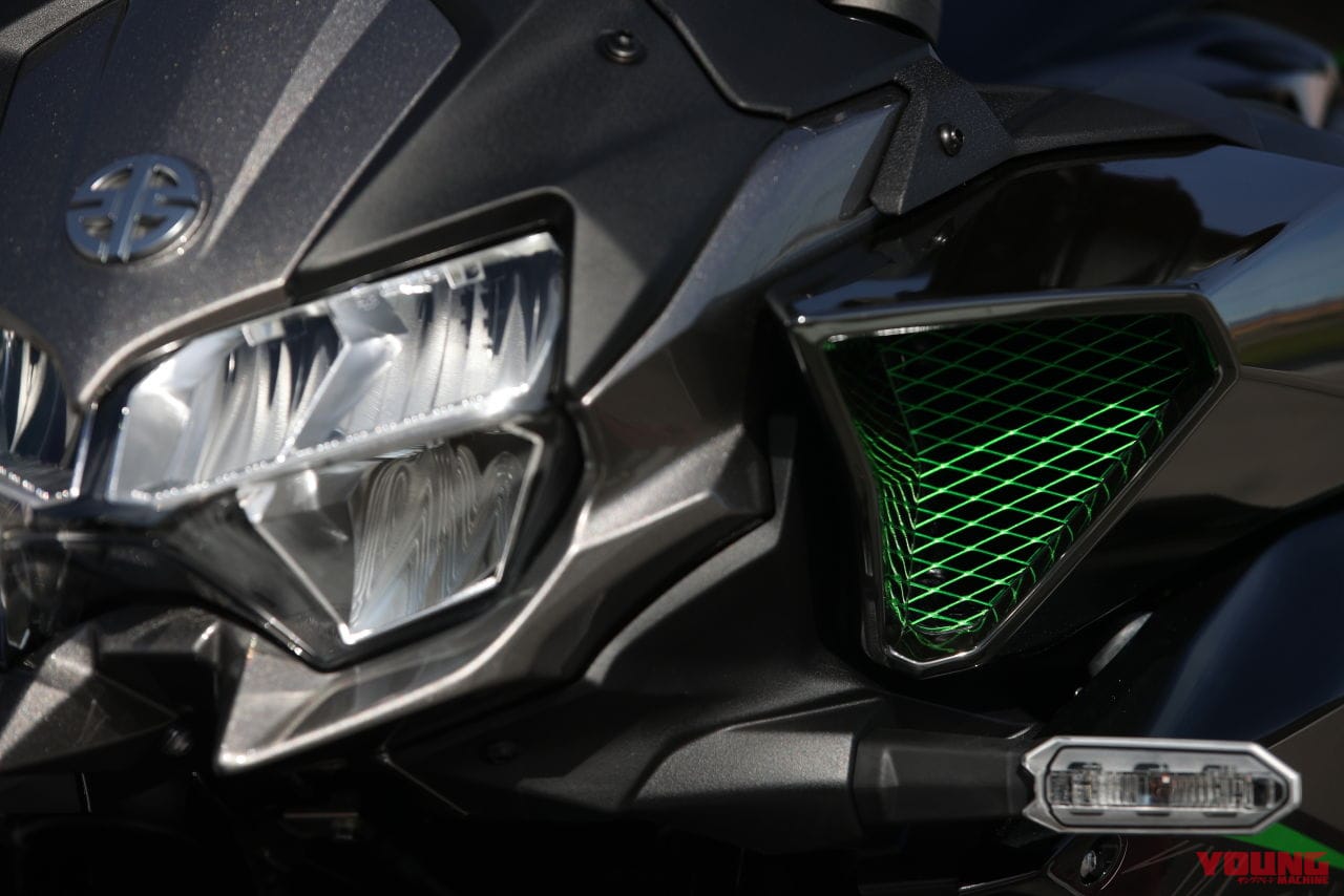 カワサキZ H2|カワサキZの最上級「Z H2」過給機付きモンスターネイキッド、試乗インプレッション