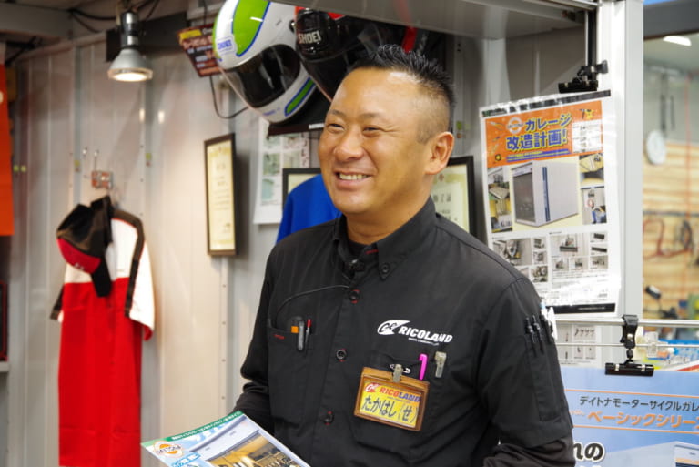 ライコランド埼玉店のベテラン販売スタッフ、高橋彩一さん|ガレージこそ盗難対策の決め手、自分だけの城にもなる!