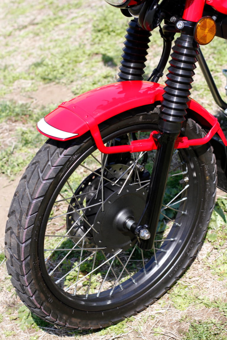 CT125ハンターカブのホイール|【映像】CT125ハンターカブはどんな乗り味? スーパーカブC125とスペック比較で予想してみる