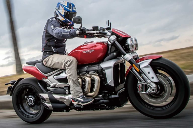 トライアンフ ロケット3R|トライアンフ ロケット3R 試乗インプレッション【量産車の世界最大排気量2458cc】