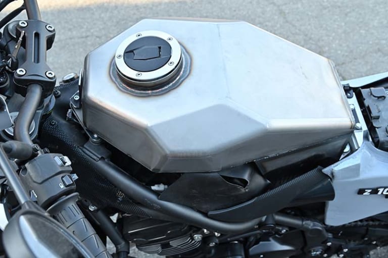 Z900RSニンジャスタイル03|YMスクープの2020年型GPZ900R登場?! ベースはZ900RSだ