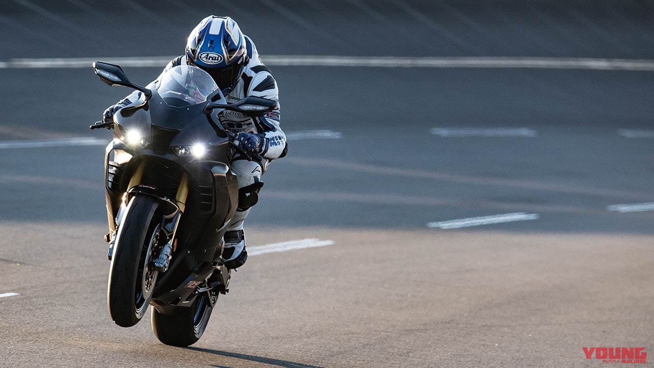 ホンダcbr1000rr R国内フルテスト 0 1000m加速 最高速 後編 Webヤングマシン 最新バイク情報 ホンダcbr1000rr R国内フルテスト 0 1000m加速 最高速 後編 Webヤングマシン 最新バイク情報