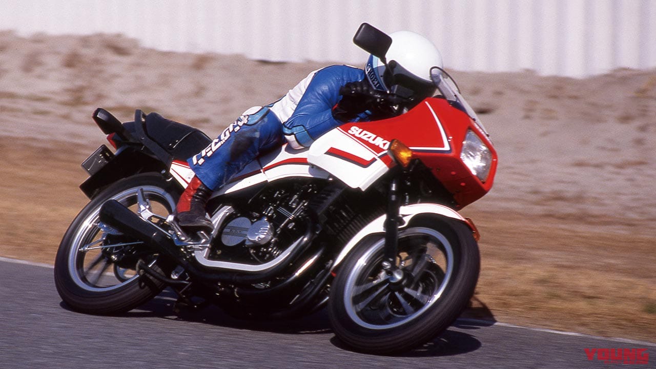 250cc直4ヒストリープレイバック スズキ編 世界初の量産モデルはスズキから Webヤングマシン 最新バイク情報 250cc直4ヒストリープレイバック スズキ編 世界初の量産モデルはスズキから Webヤングマシン 最新バイク情報