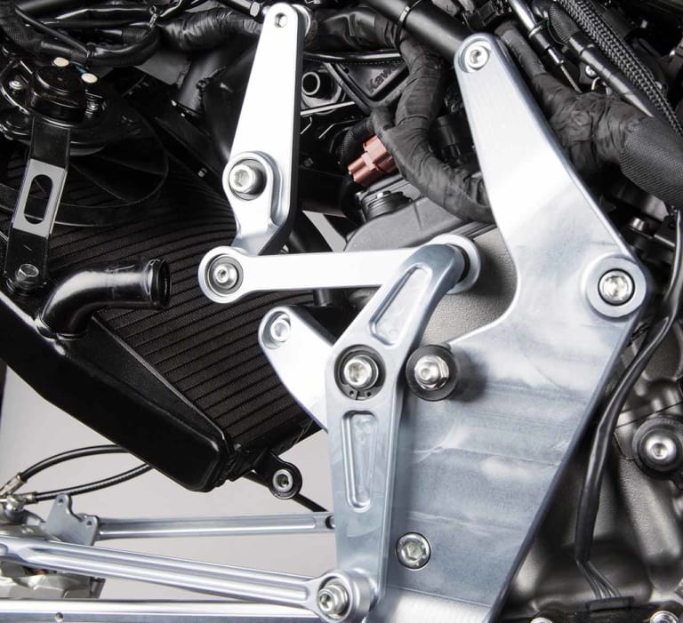 ビモータ テージH2|ビモータ テージ H2の中心機構「ハブセンターステア」の利点とは?