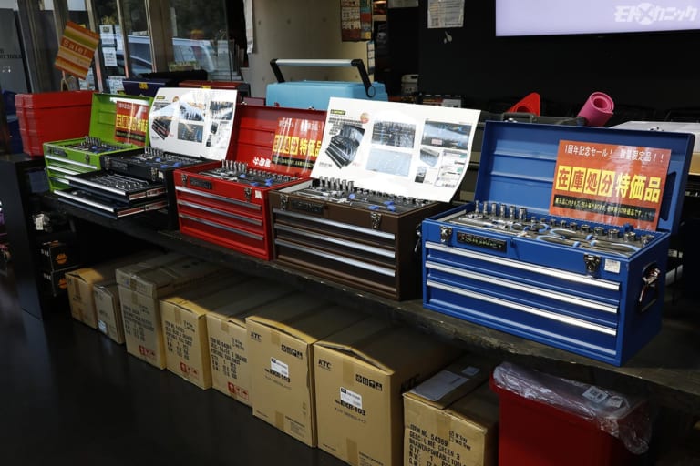マイガレージの使い勝手と雰囲気を決める大型工具箱＝ツール