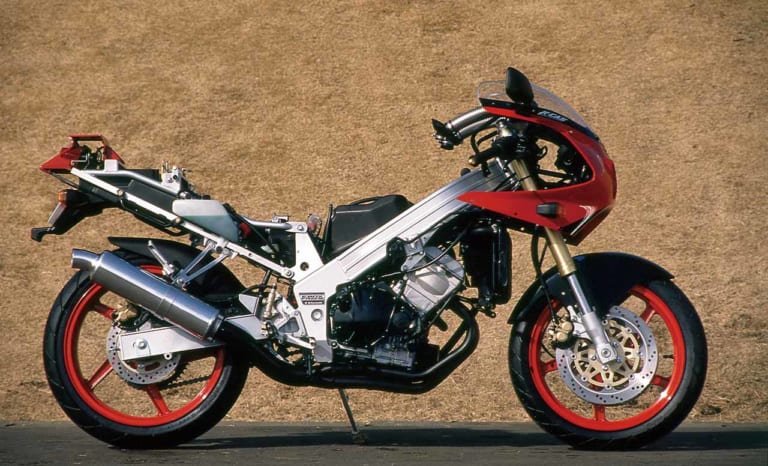 カワサキ ZXR250|250cc直4ヒストリープレイバック・カワサキ編【最後に登場ZXR250/R】