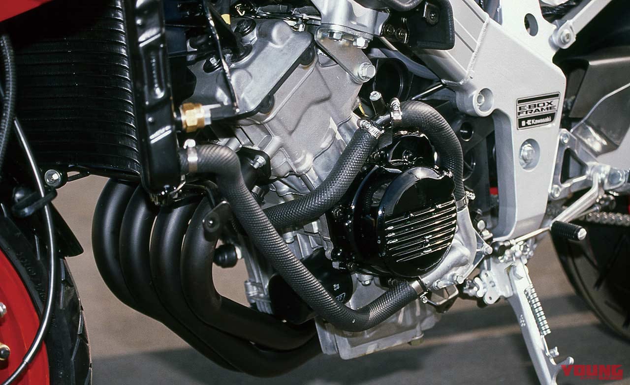 カワサキ ZXR250|250cc直4ヒストリープレイバック・カワサキ編【最後に登場ZXR250/R】