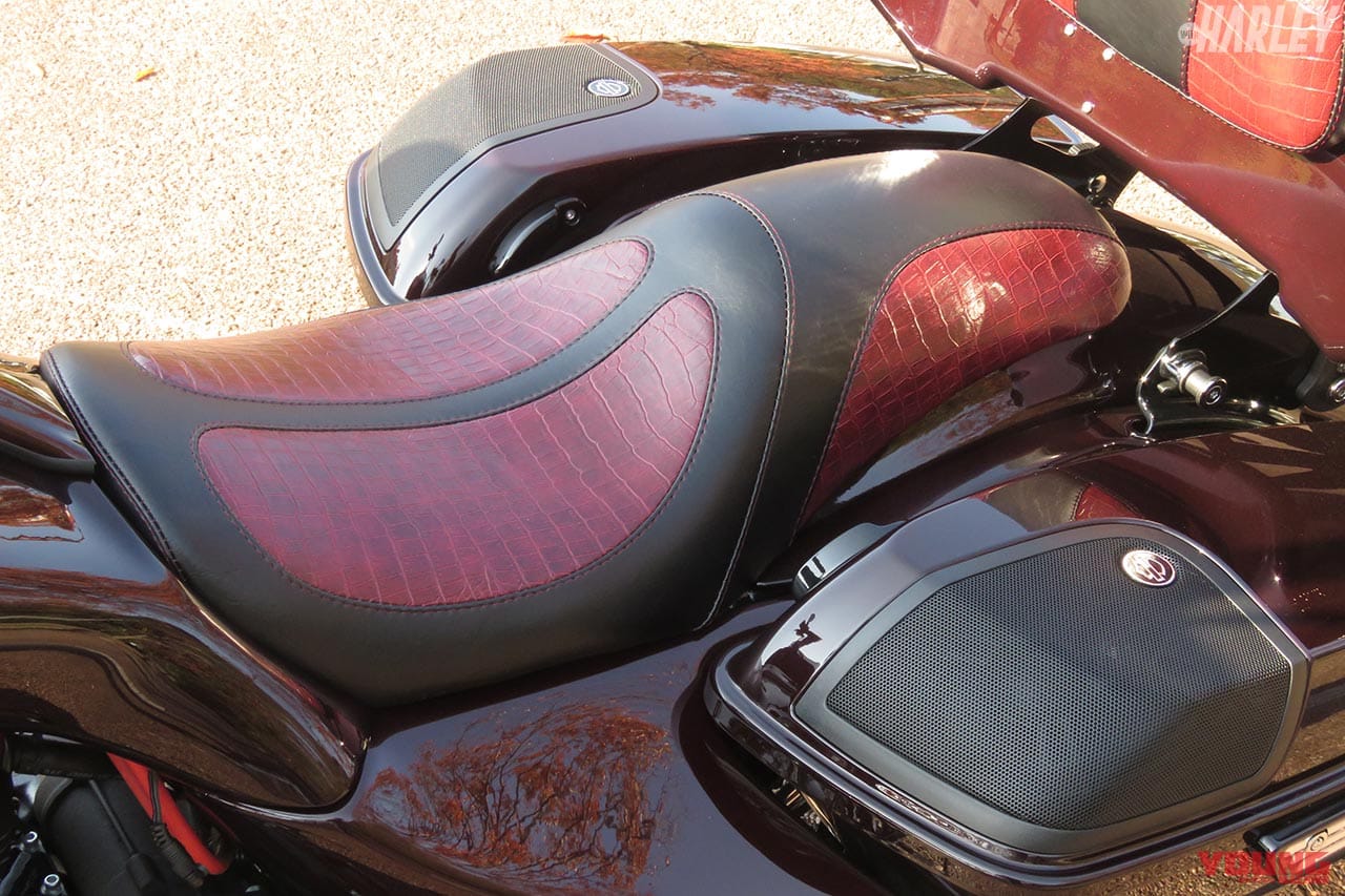 ハーレーダビッドソン ストリートグライドCVO フォレストウィングカスタム|走りをスポイルしない先進的バガーカスタムFLHXSE 【ハーレートレンドNEWS】