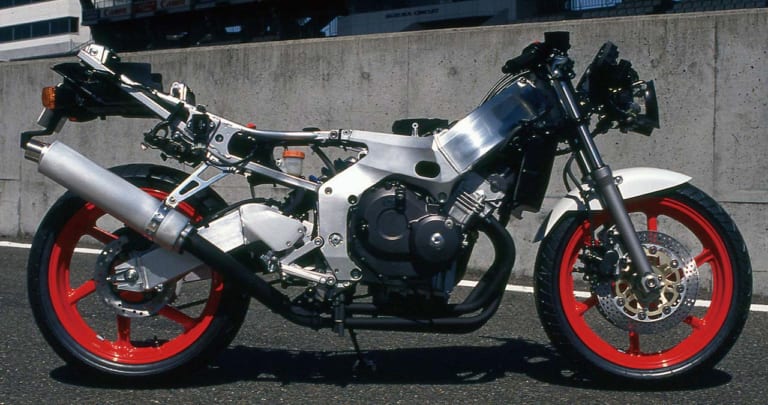 ホンダ CBR250RR|250cc直4ヒストリープレイバック・ホンダ後編【RRの歴史はここから始まった】